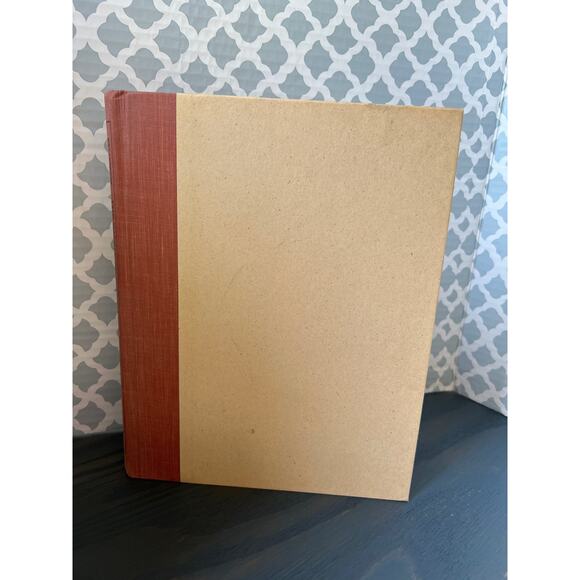 The Family Storytelling Handbook by Anne Pellowski Hardcover Book Pre-Loved - Picture 2 of 6